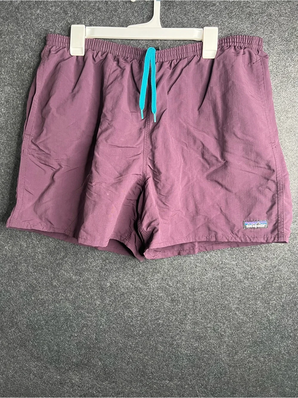 Patagonia Shorts Mens XL Purple Plum Baggies Swim Trunk Mesh Lined Hiking Beach